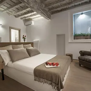 Raffaello Charmsuite Rome